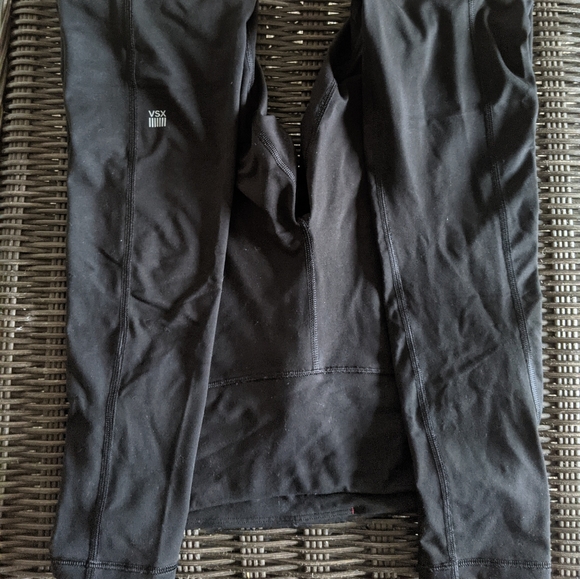 🔥 Victoria's Secret Sport Leggings - Picture 2 of 5
